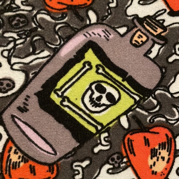 Vintage LuLaRoe Halloween potion leggings shades of grey - Picture 3 of 4